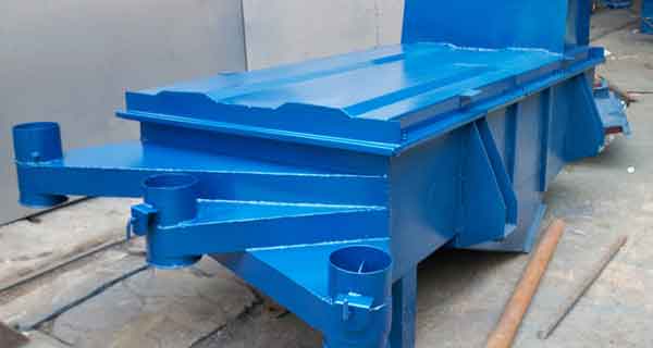 Linear vibrating screen