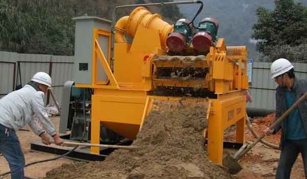 the tailings dewatering screen